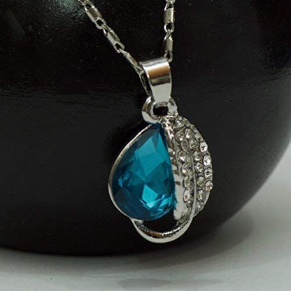 Elegant Timeless Blue Swarovski Stone Pendant – Unique Gemstone Statement Necklace for Women