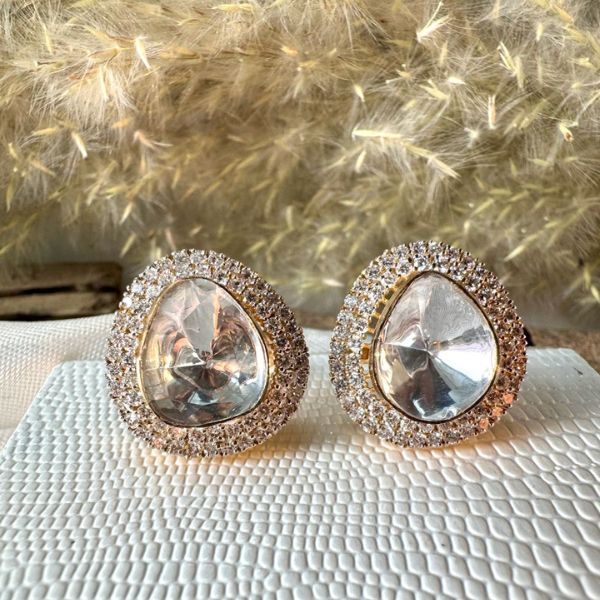 Avarta Gold Kundan Polki Stud Earring with Lab Diamonds