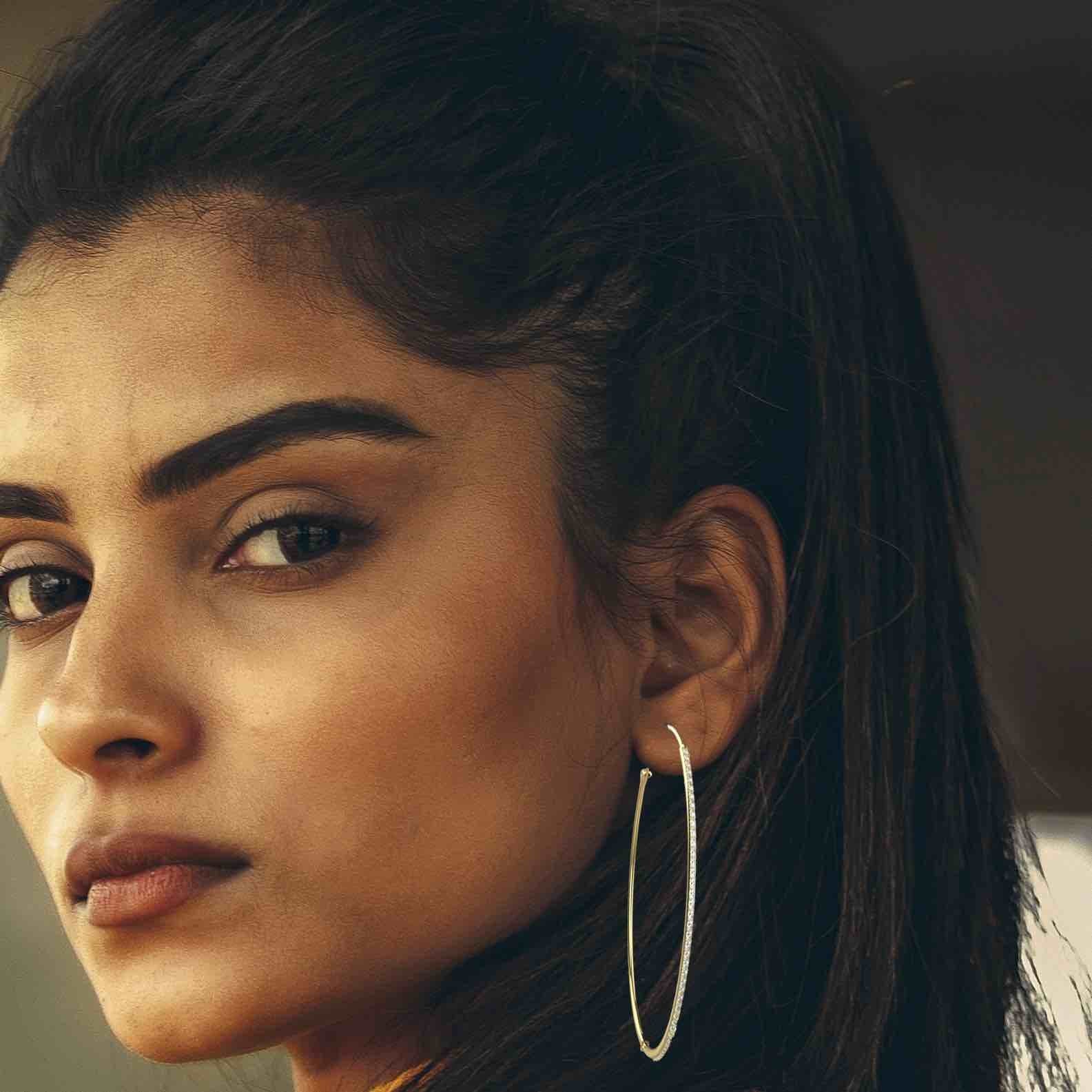 Avarta Jewellery 18k Gold & Certified Diamond Long Hoop Earrings For Girls & Women Secondary image