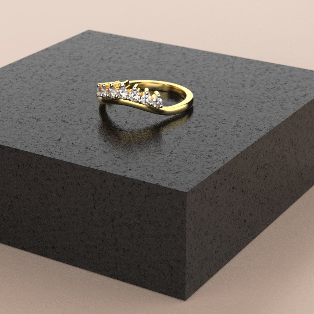 Avarta Jewellery 18K Gold Queen Ring