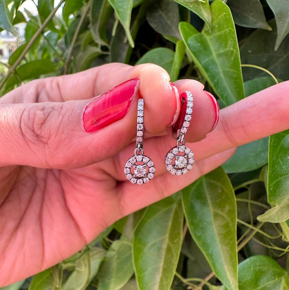 Avarta 14k White Gold Moissanite Dangler