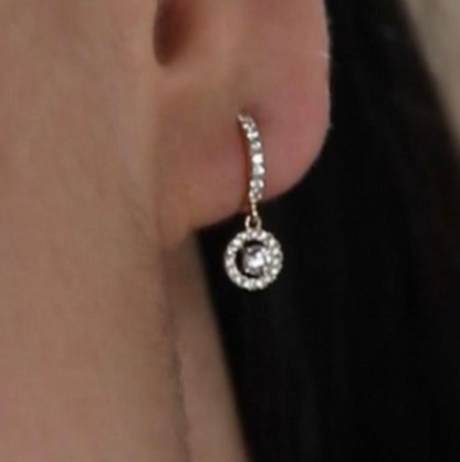 Avarta 14k White Gold Moissanite Dangler