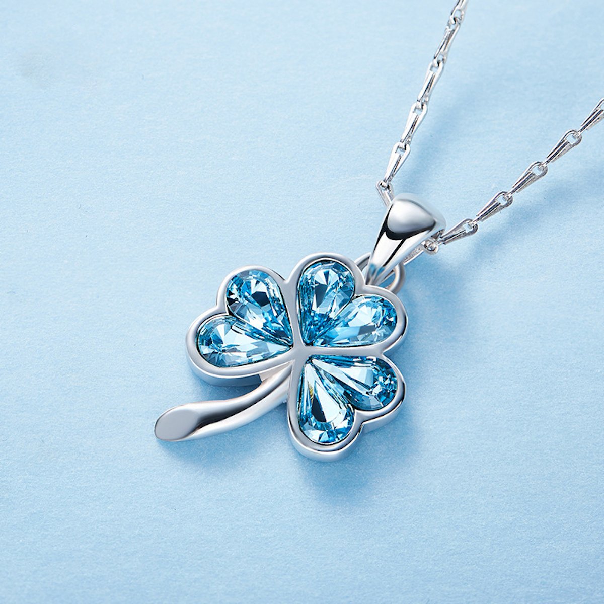 Avarta Jewellery Glamour 92.5 Sterling Silver Blue Swarovski Element Flower Pendant