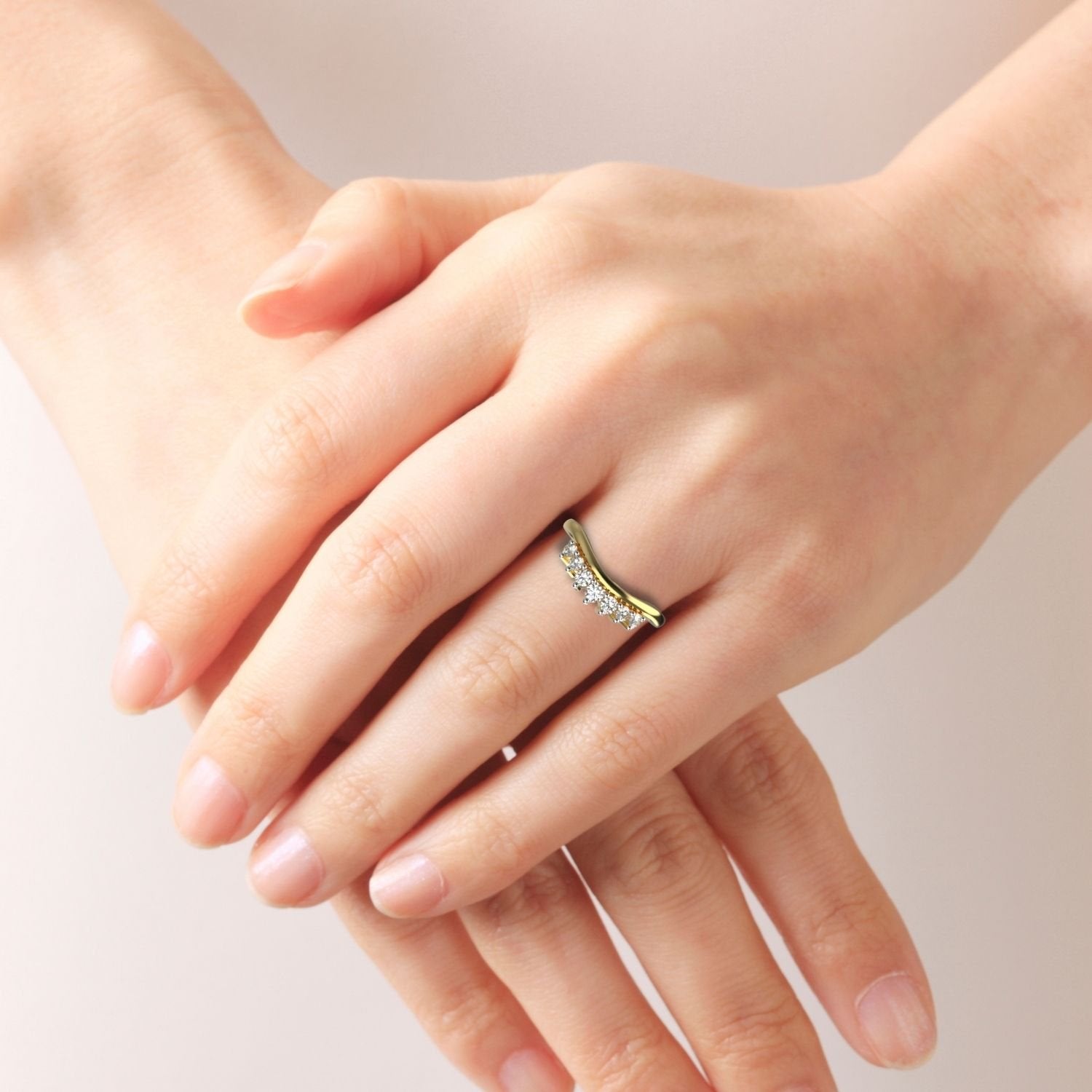 Avarta Jewellery 18K Gold Queen Ring